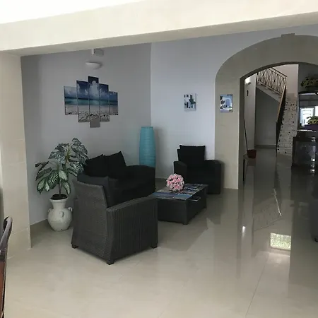 Pietramare Bed & Breakfast 3*